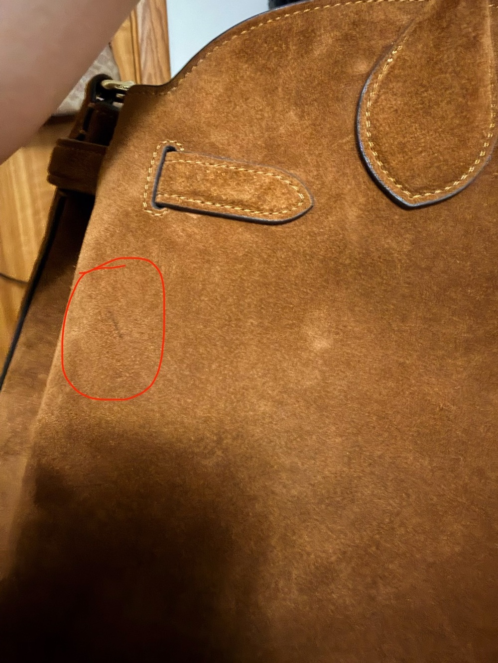 Coach empire carryall 40 Suede with Leather Tag (Fall bag πππ)! - Picture 12 of 12